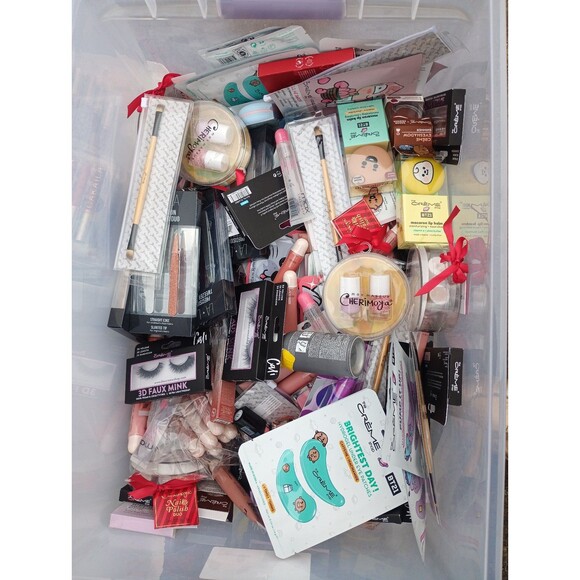 makeup bundle high end - Picture 4 of 6